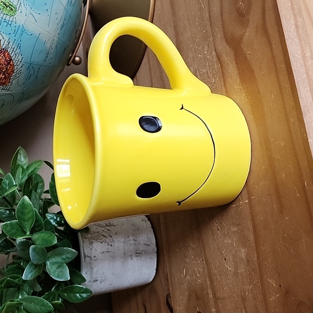 Smiley face ceramic coffee mug